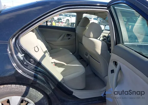 2007 Toyota Camry Le z USA, uszkodzony, nr VIN 4T1BE46K57U027011